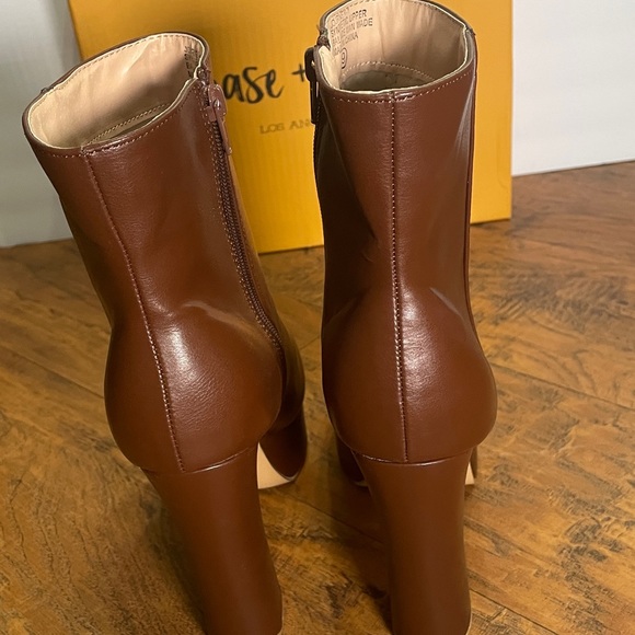 Chase&Chloe brown faux leather heeled booties side zip block heel platform sz 9 - Picture 7 of 14